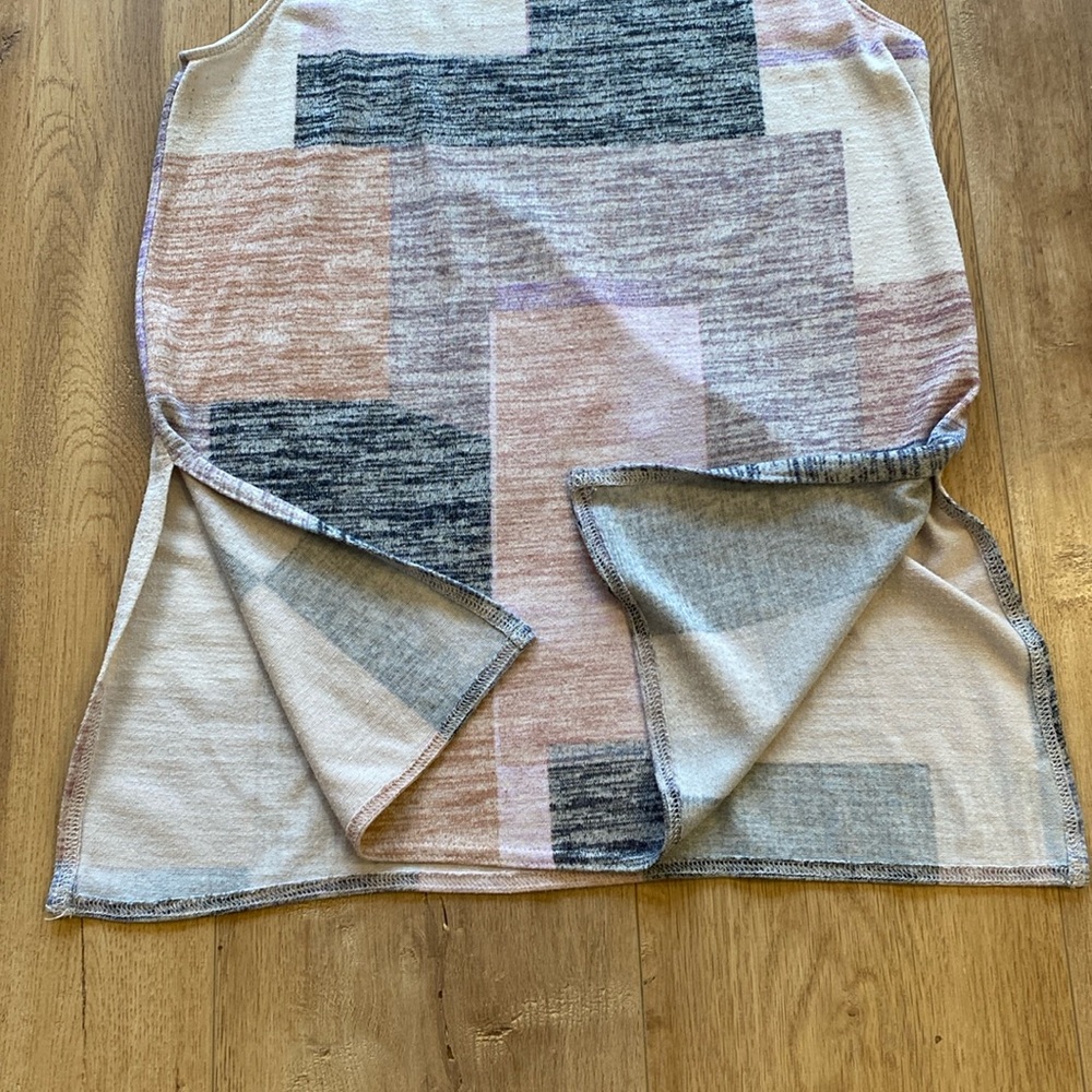 Wilfred Free | Ornella tank in pink, grey, purple, cream (Aritzia) - Picture 4 of 11
